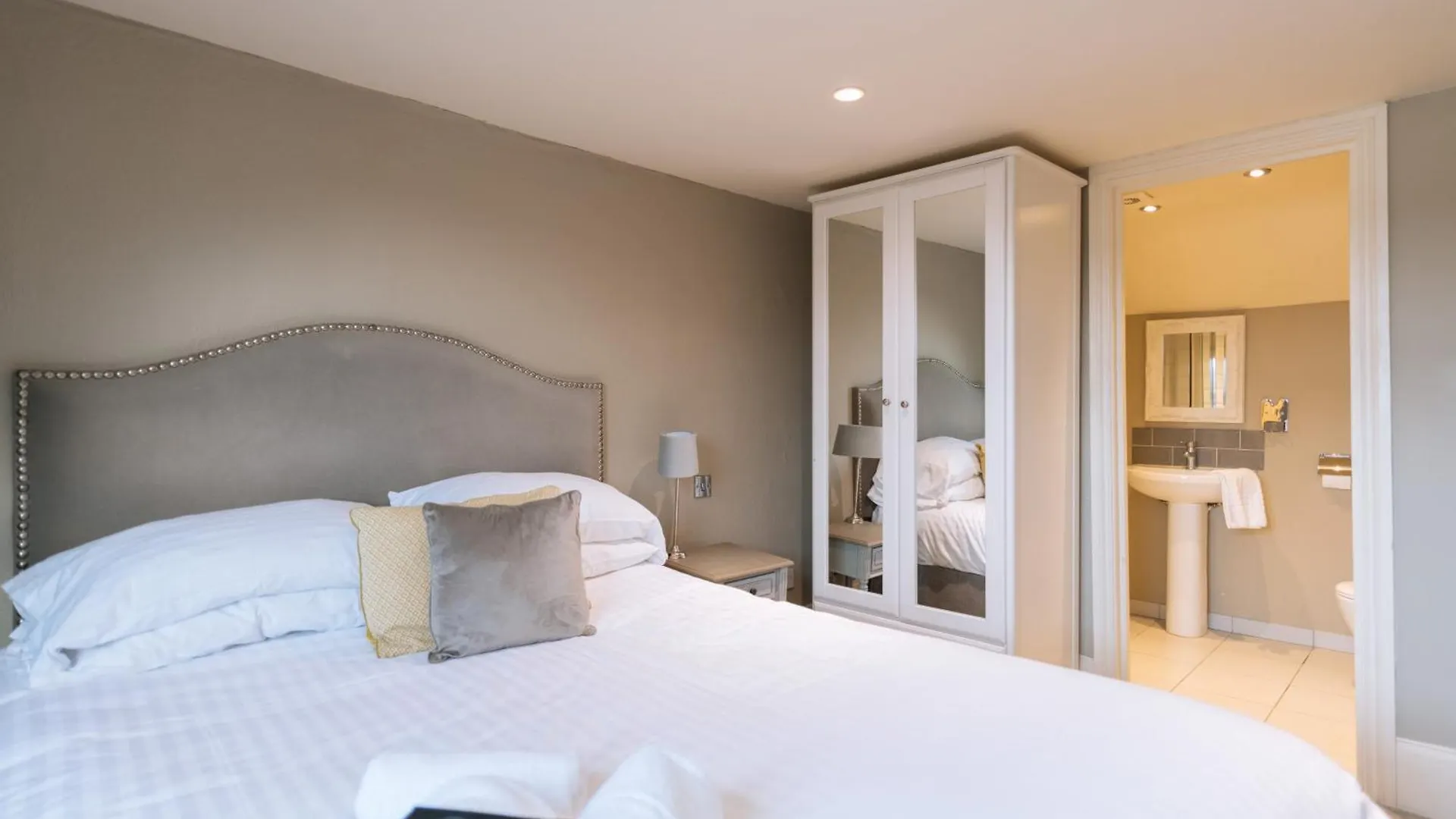 Guest house The Crown Pub & Guesthouse London